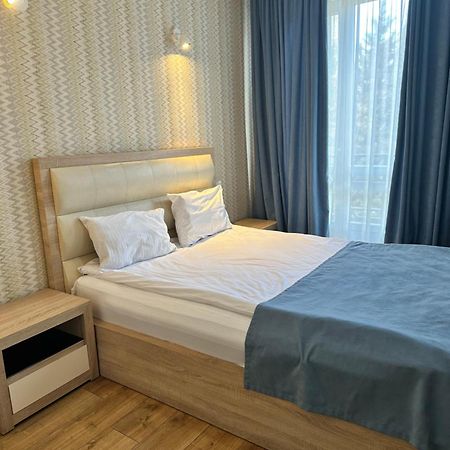 Hotel Lile Tbilisi ภายนอก รูปภาพ