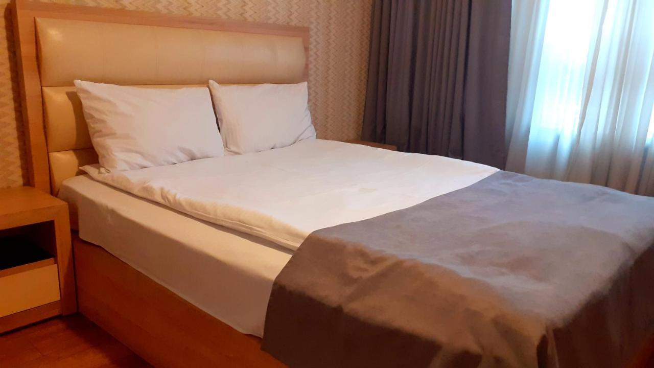 Hotel Lile Tbilisi ภายนอก รูปภาพ