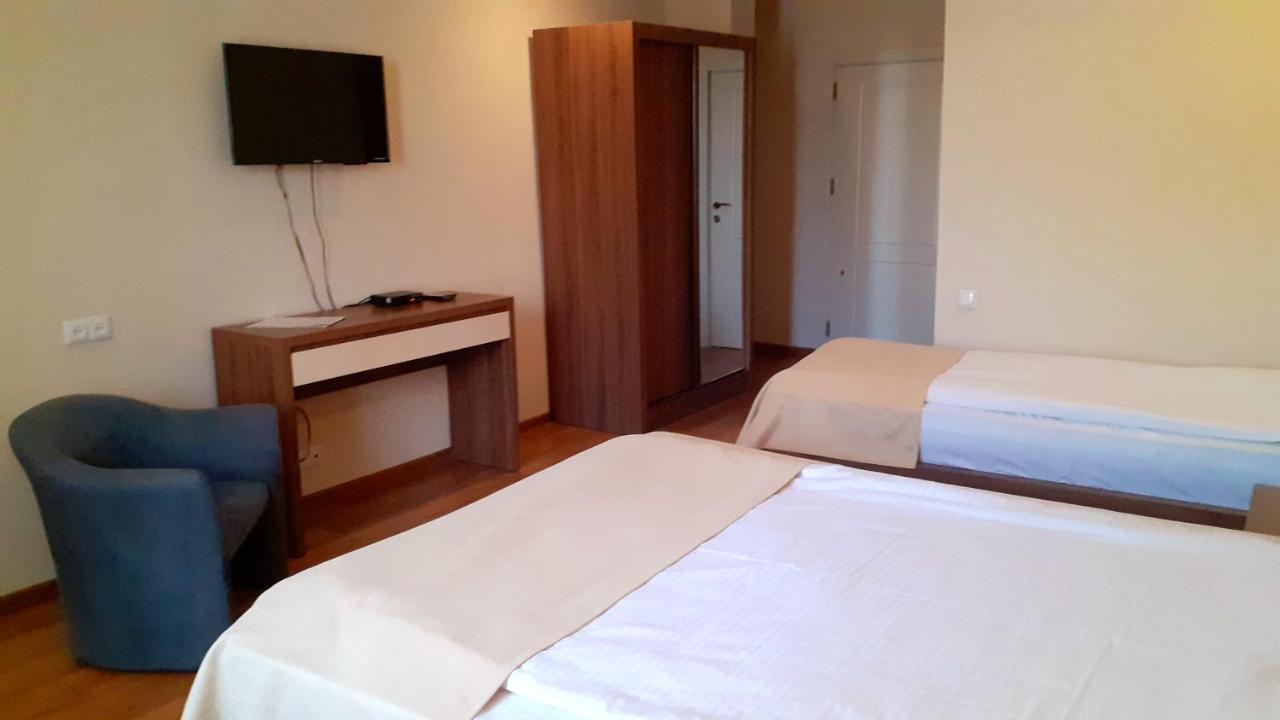 Hotel Lile Tbilisi ภายนอก รูปภาพ