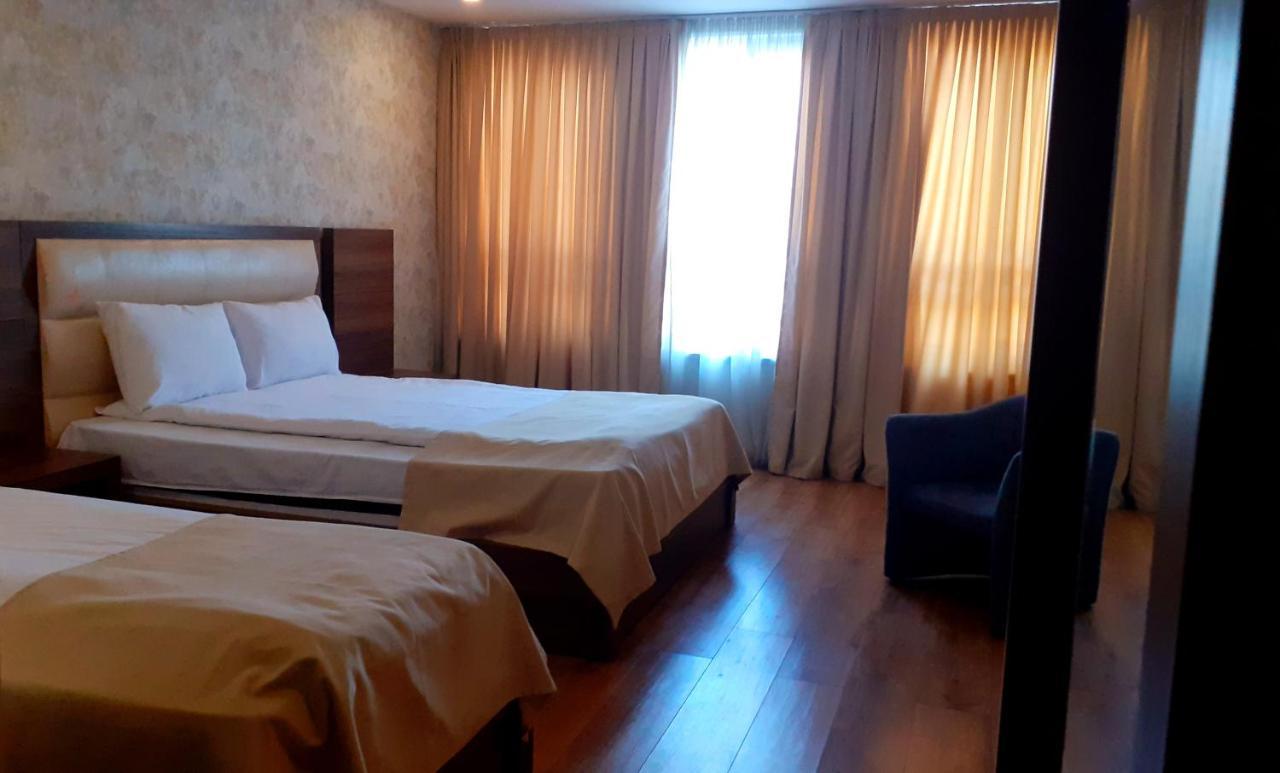 Hotel Lile Tbilisi ภายนอก รูปภาพ