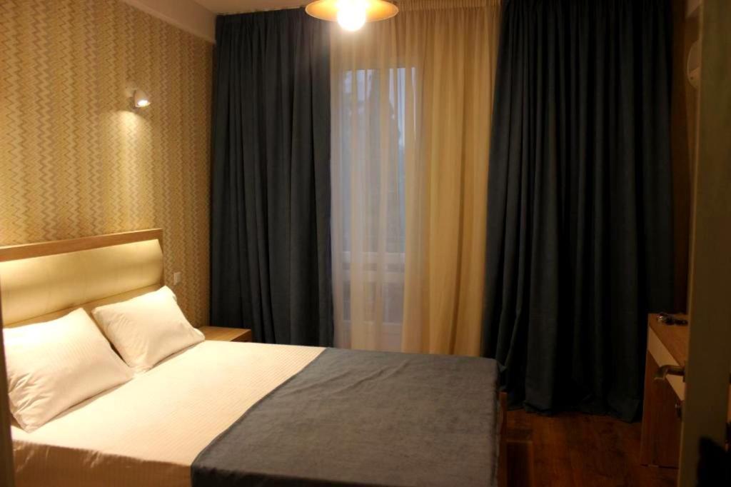 Hotel Lile Tbilisi ภายนอก รูปภาพ