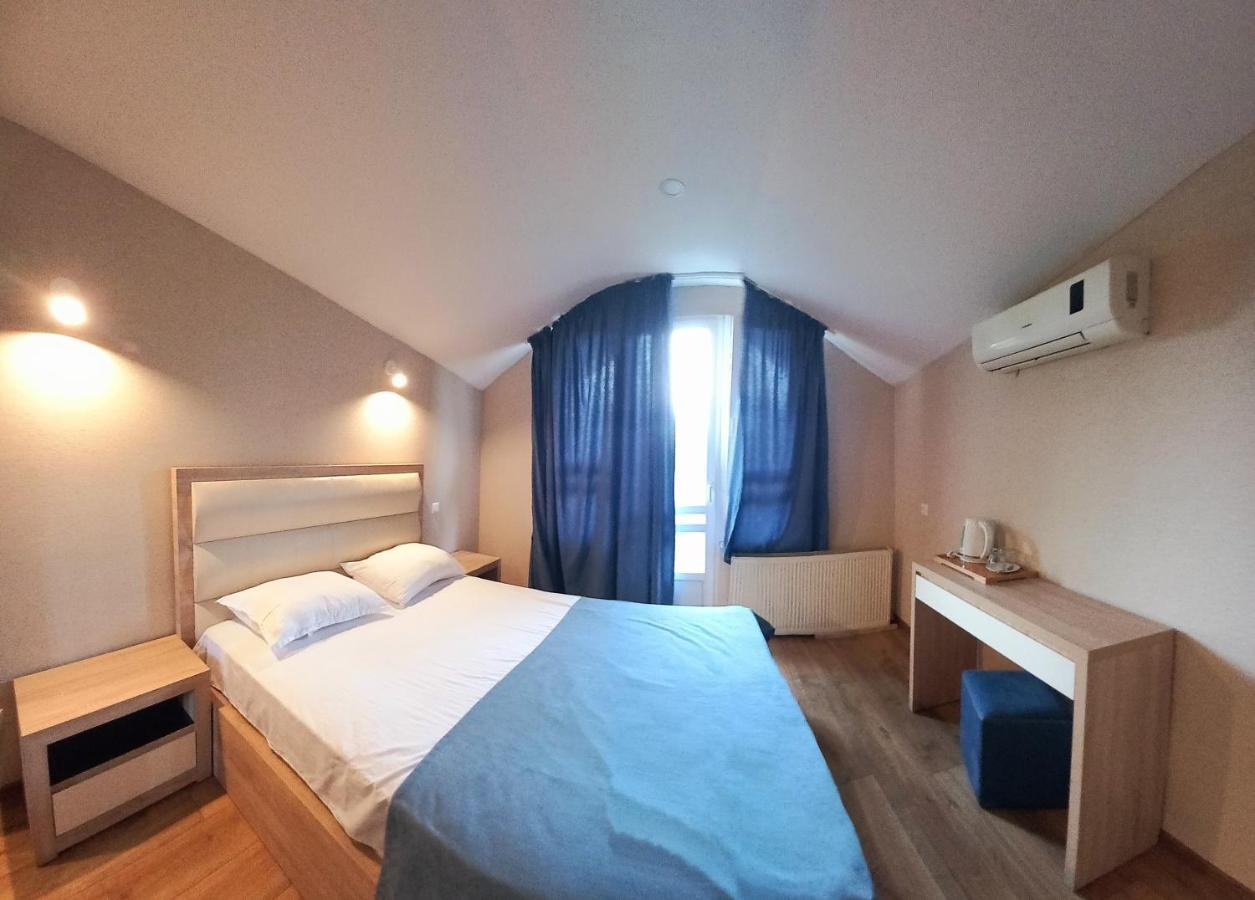 Hotel Lile Tbilisi ภายนอก รูปภาพ