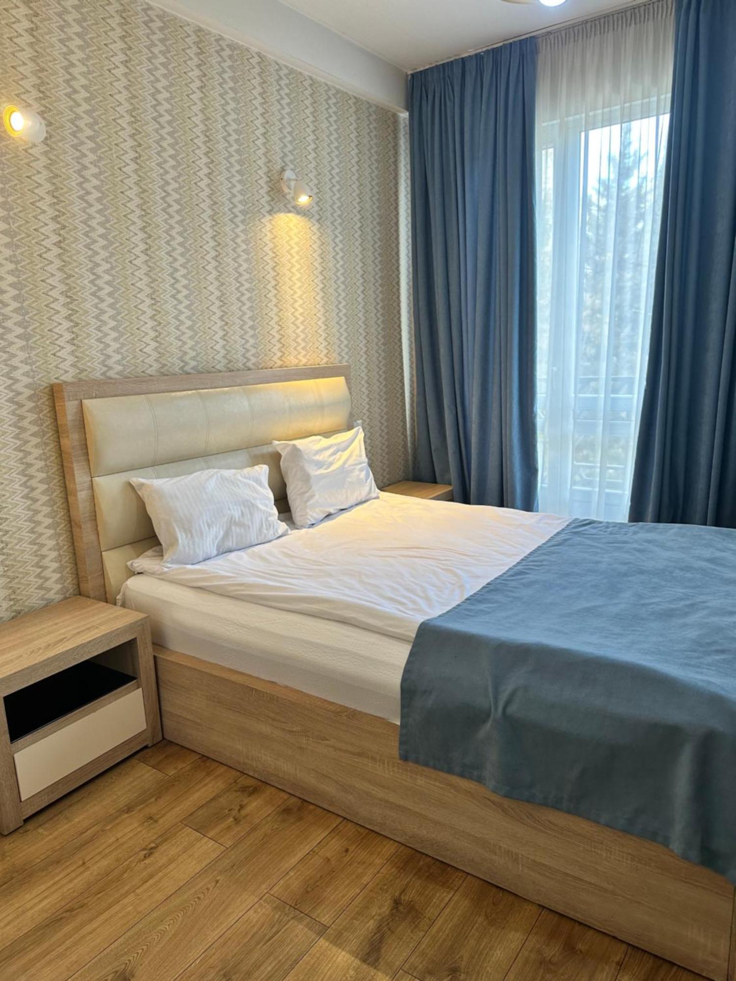 Hotel Lile Tbilisi ภายนอก รูปภาพ