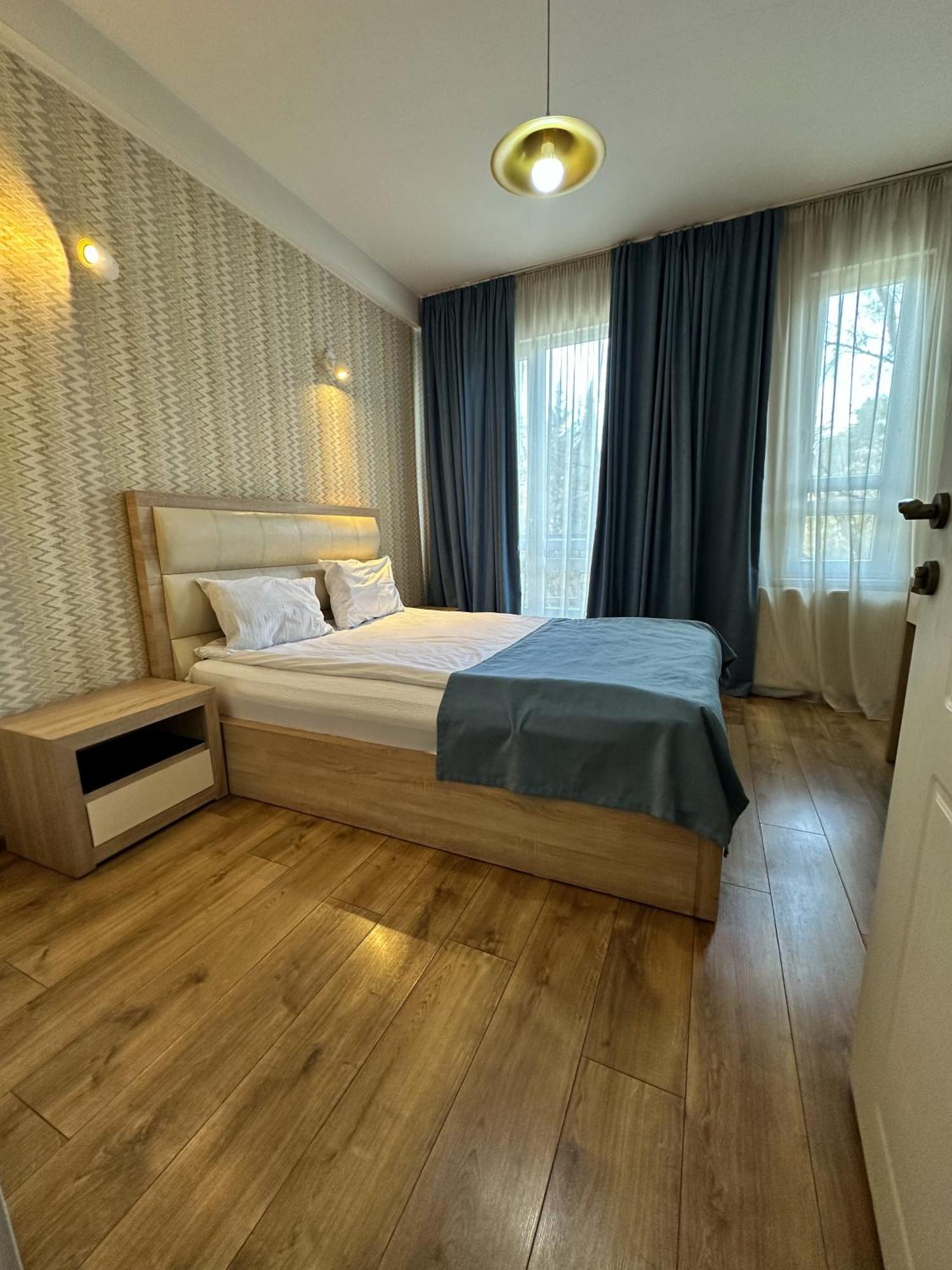 Hotel Lile Tbilisi ภายนอก รูปภาพ